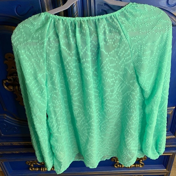 Jessica Simpson Sheer Blouse Top Shirt Size Small - Picture 2 of 2